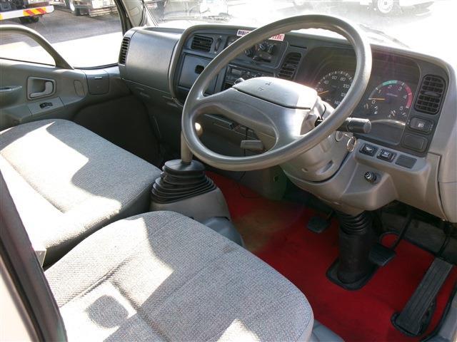 Mitsubishi Fuso Canter 9