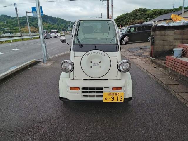 Daihatsu Midget II 8