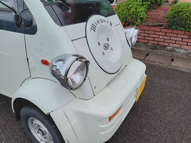 Daihatsu Midget II 9
