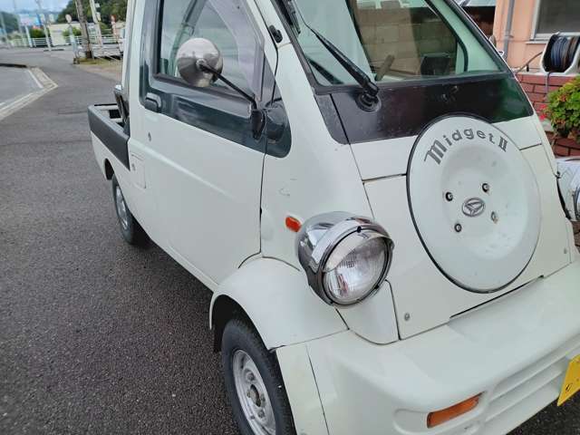 Daihatsu Midget II 10