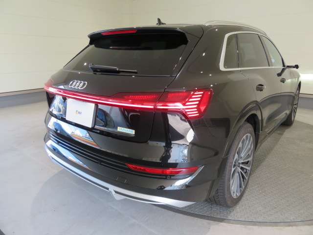 Audi e-tron 8