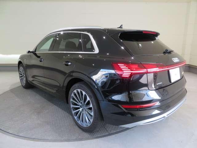 Audi e-tron 10