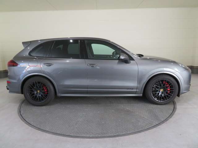 Porsche Cayenne 3