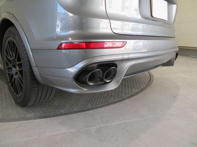 Porsche Cayenne 7