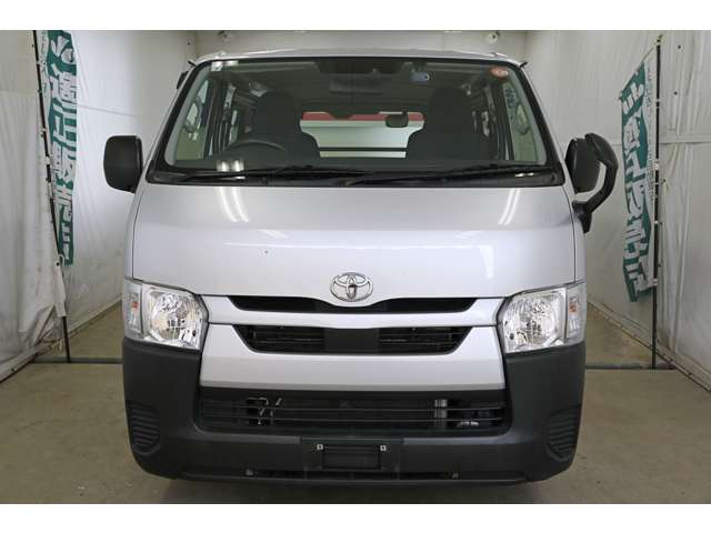 Toyota Hiace Van 2