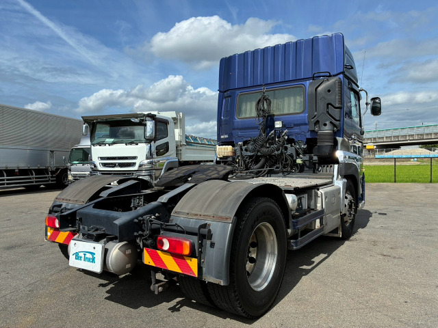 UD Trucks Quon 9