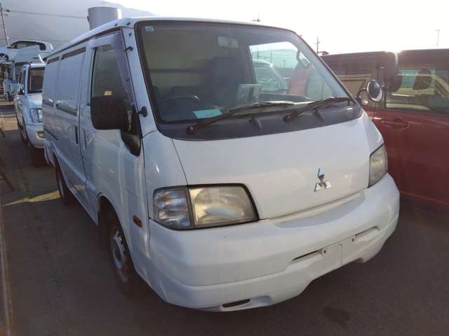 Mitsubishi Delica Van 3