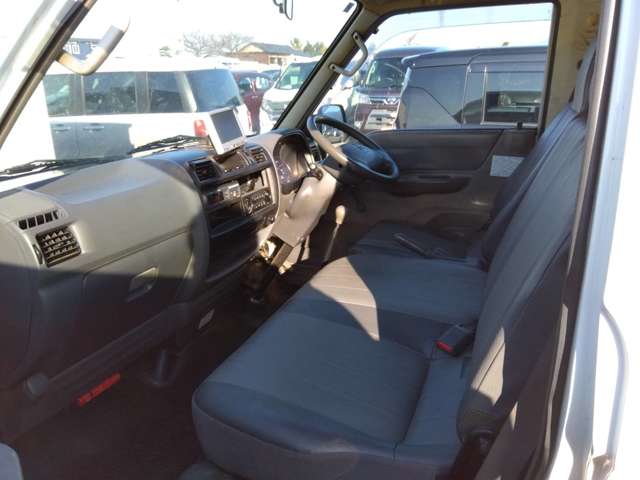 Mitsubishi Delica Van 5