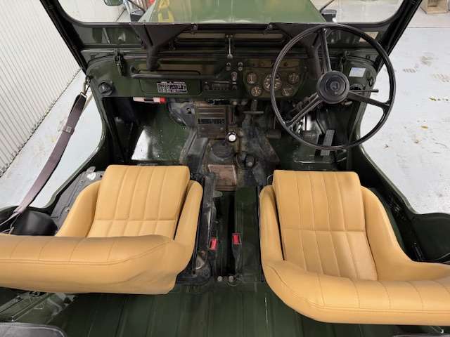 Mitsubishi Jeep 12