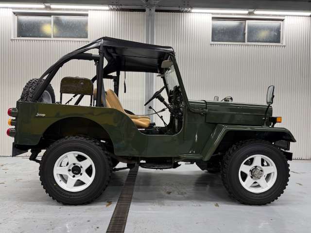 Mitsubishi Jeep 5