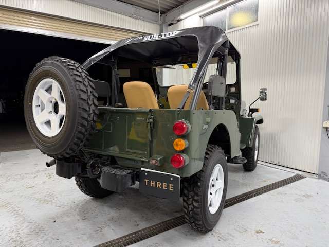 Mitsubishi Jeep 6