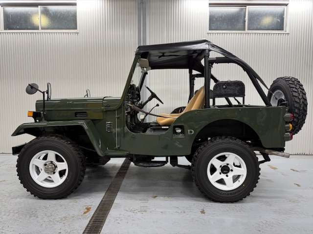 Mitsubishi Jeep 9