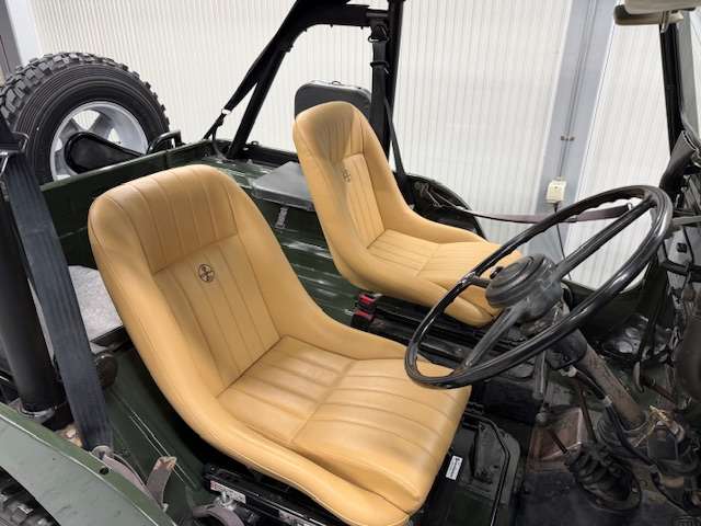 Mitsubishi Jeep 10