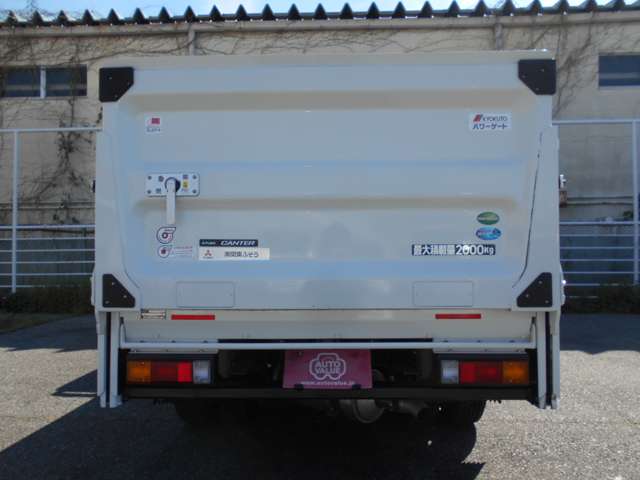 Mitsubishi Fuso Canter 8