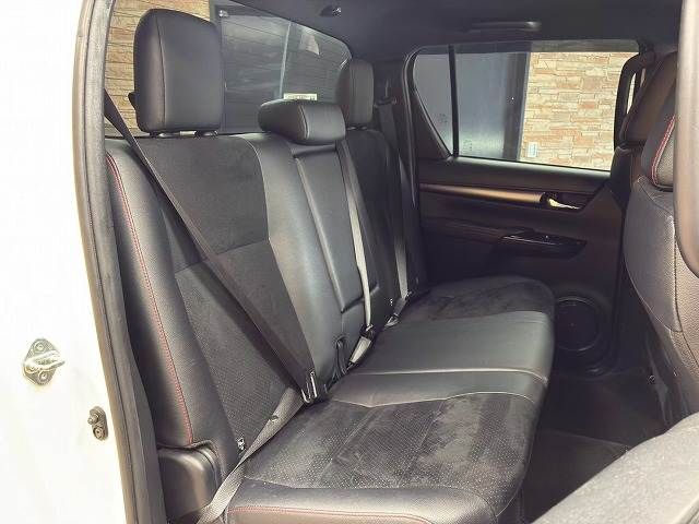 Toyota Hilux 12