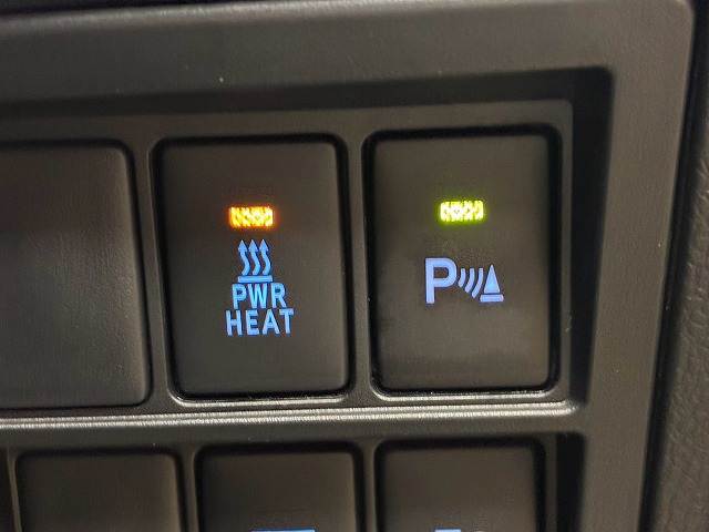 Toyota Hilux 9