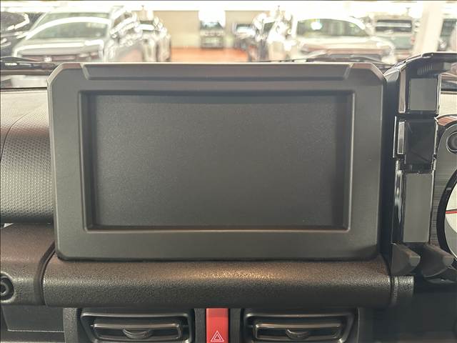 Suzuki Jimny 12