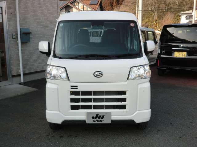 Daihatsu Hijet Cargo 2
