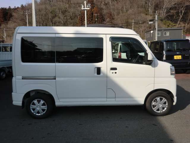 Daihatsu Hijet Cargo 4