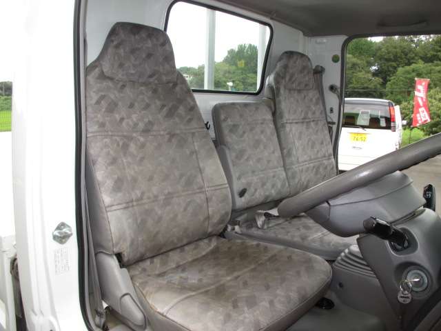 Mazda Titan Dash 12