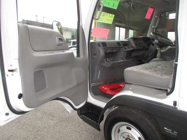 Mazda Titan Dash 10