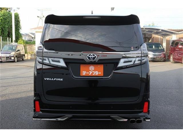 Toyota Vellfire 10