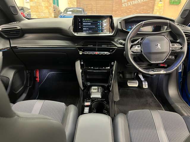 Peugeot SUV e-2008 3