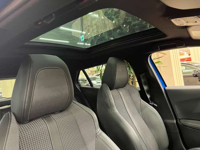 Peugeot SUV e-2008 8