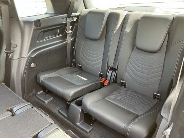 Mercedes-Benz GLB 12