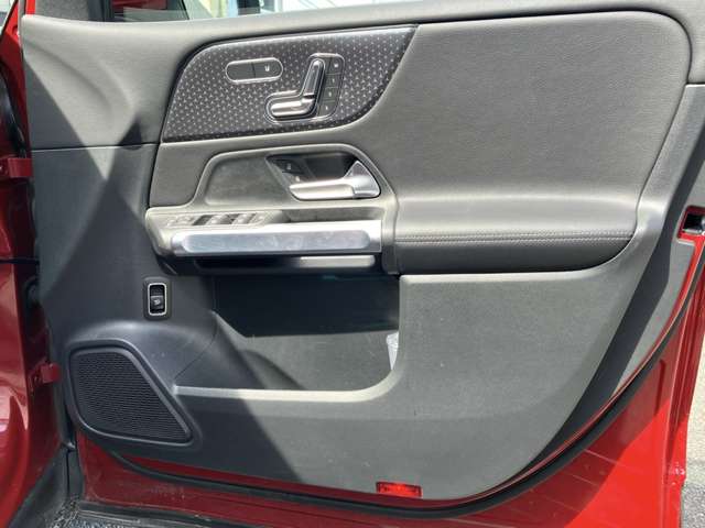Mercedes-Benz GLB 7