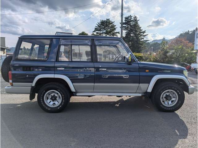 Toyota Land Cruiser Prado 6