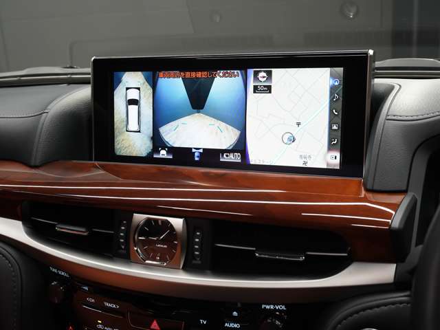 Lexus LX 6