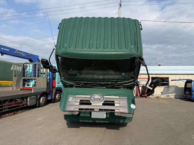 Hino Profia 4