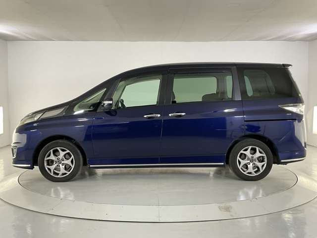 Mazda Biante 5
