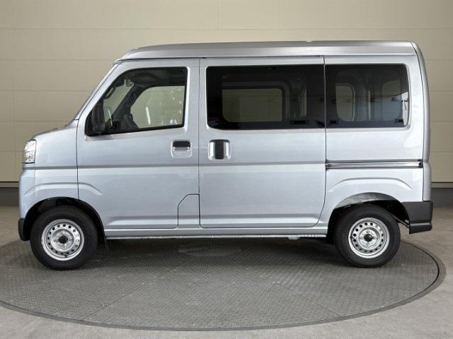 Daihatsu Hijet Cargo 6