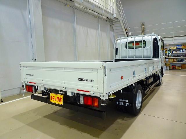 Isuzu Elf 3