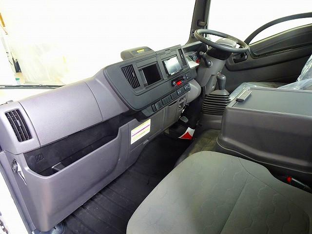 Isuzu Elf 8