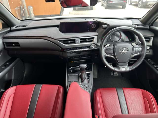 Lexus UX 4