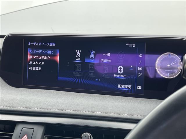Lexus UX 7