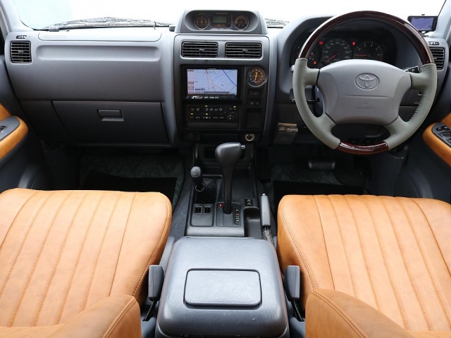 Toyota Land Cruiser Prado 9