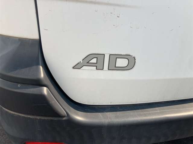 Nissan AD 11