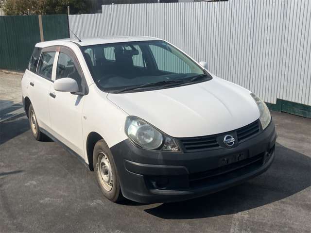 Nissan AD 4