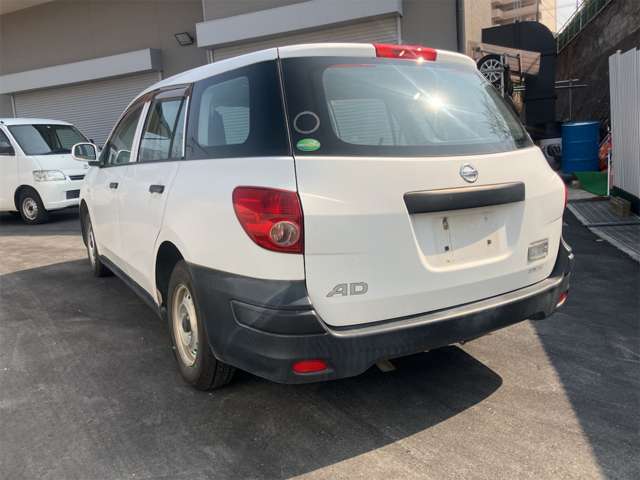 Nissan AD 10