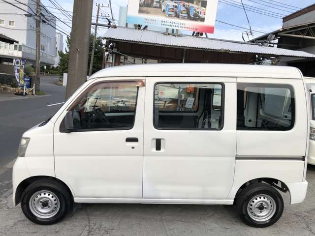 Daihatsu Hijet Cargo 11