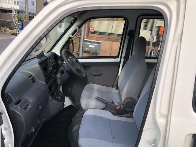 Daihatsu Hijet Cargo 3