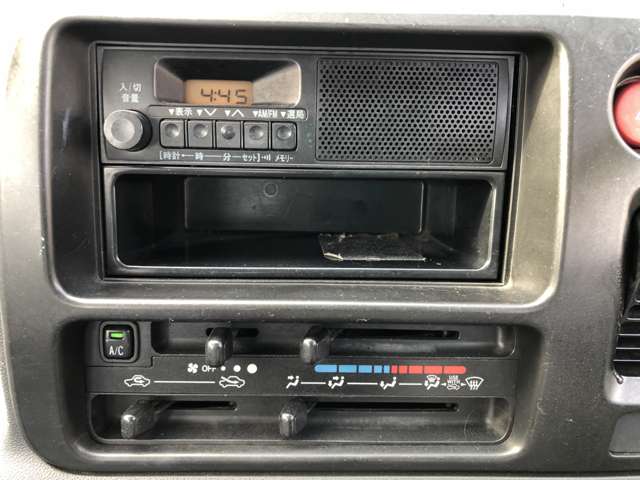 Daihatsu Hijet Cargo 7