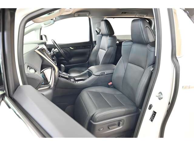 Toyota Alphard 11