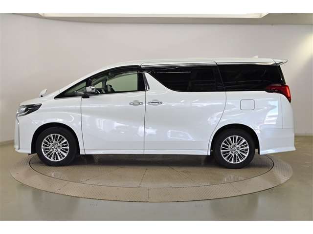 Toyota Alphard 5
