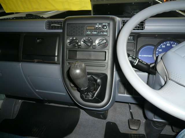 Mitsubishi Fuso Canter Guts 8
