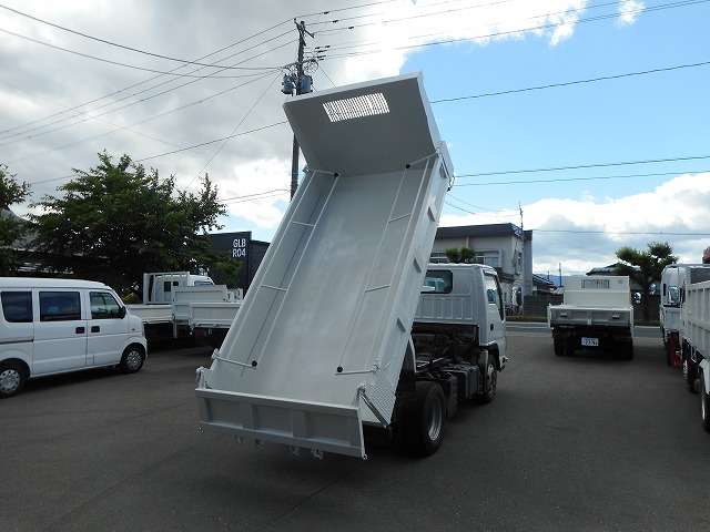Isuzu Elf 11
